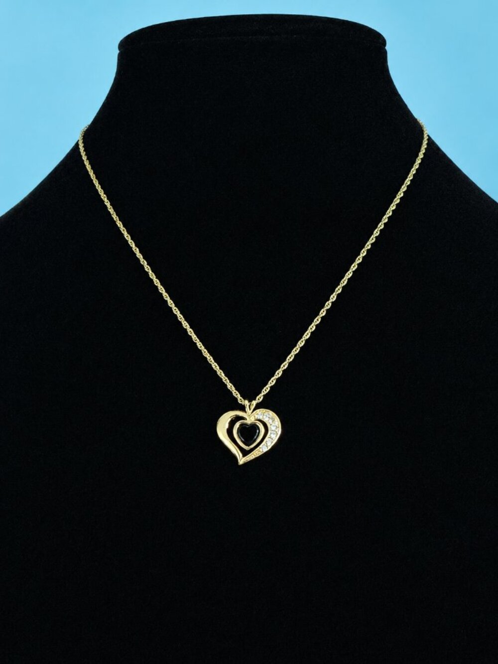 Vintage Avon Gold Tone Open Heart Necklace Black Enamel Rhinestone Pendant 18" - Picture 2 of 5
